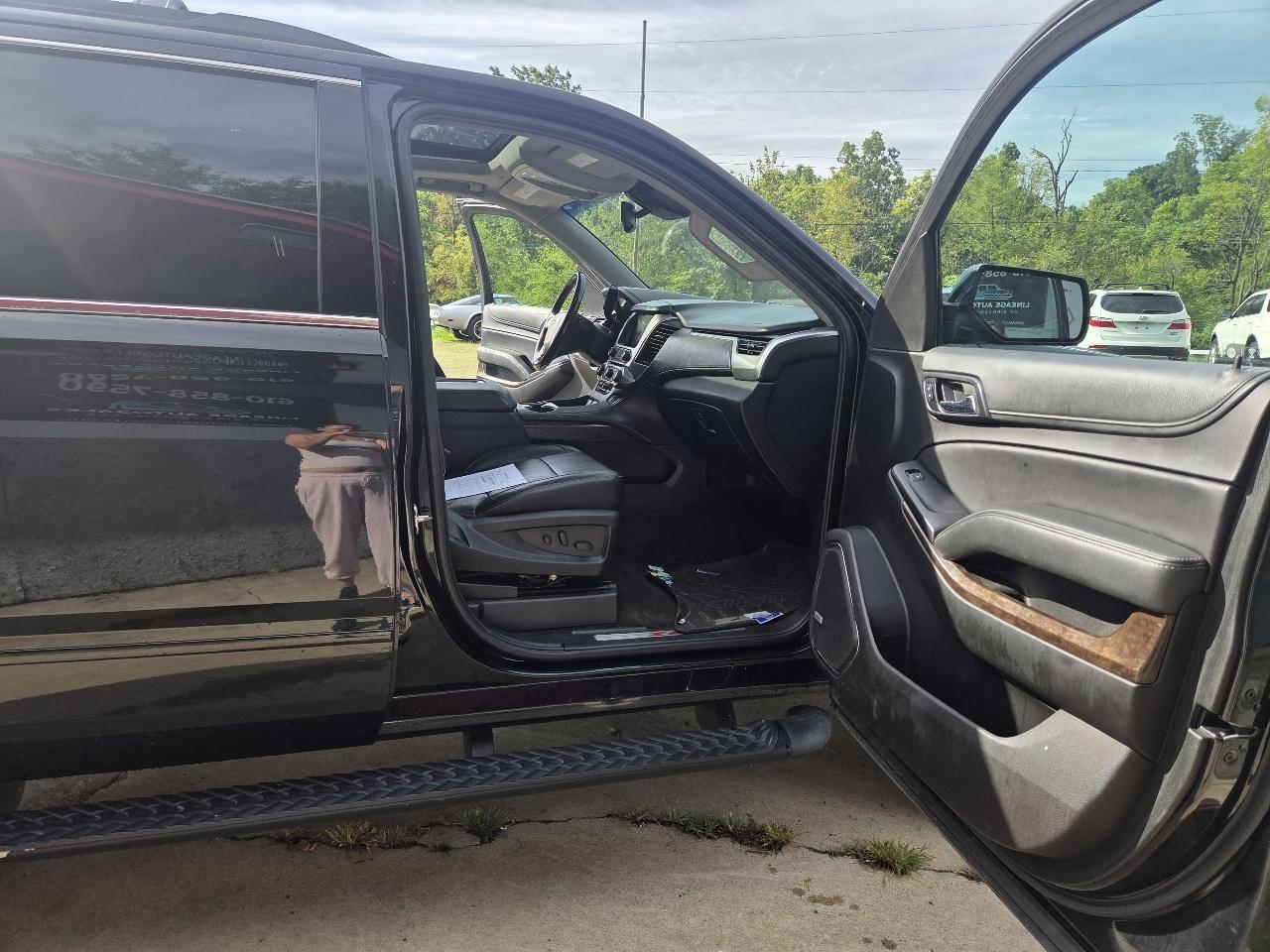 Chevrolet Suburban LT 4WD 2018