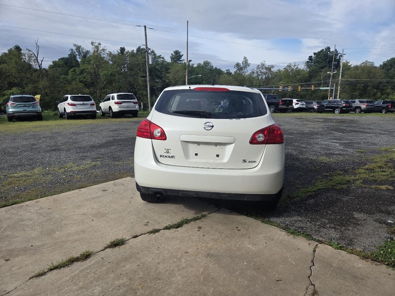 Nissan Rogue S AWD 2009