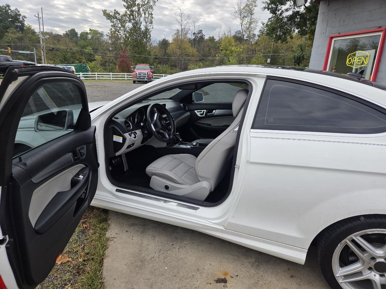 Mercedes-Benz C-Class C350 Coupe 4MATIC 2014