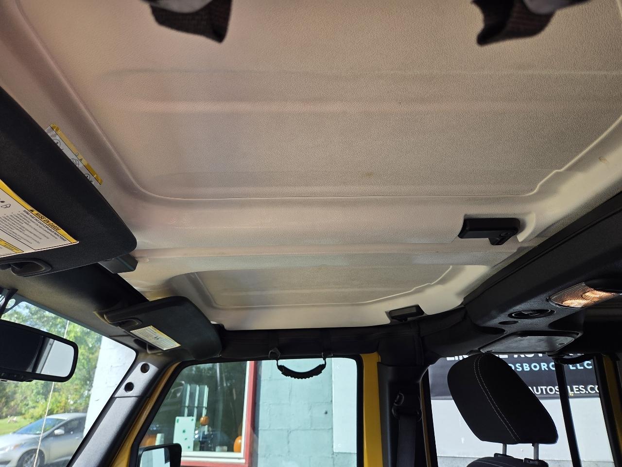 Jeep Wrangler Unlimited Rubicon 4WD 2015