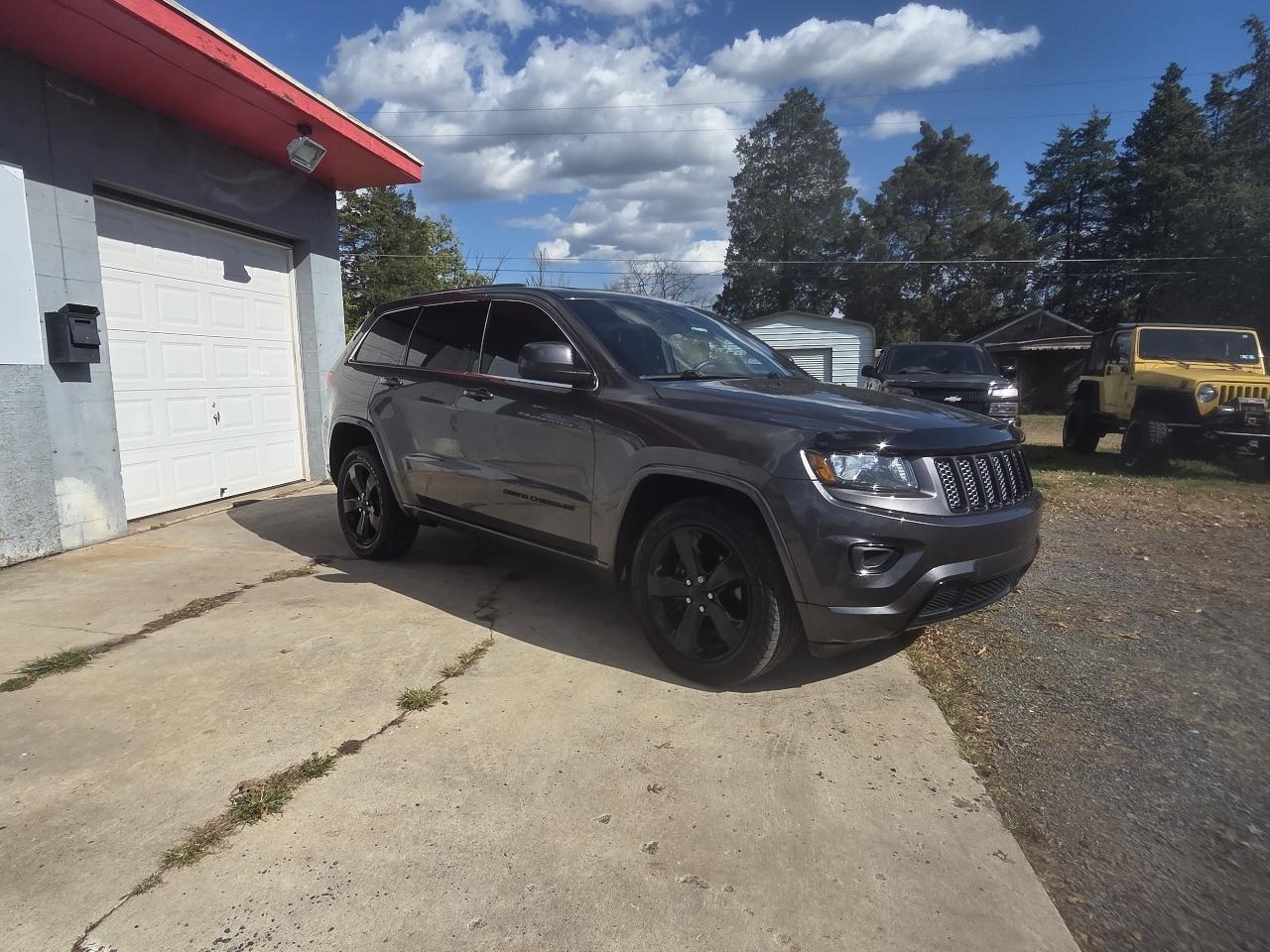 Jeep Grand Cherokee Laredo 4WD 2015