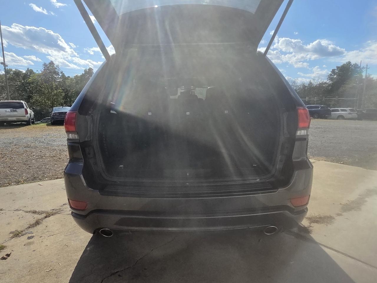 Jeep Grand Cherokee Laredo 4WD 2015