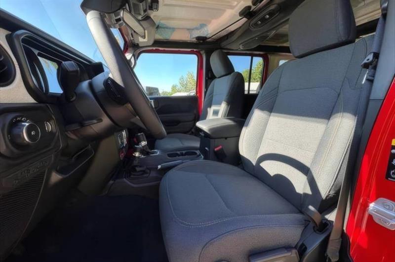 Jeep Wrangler Sport 2024