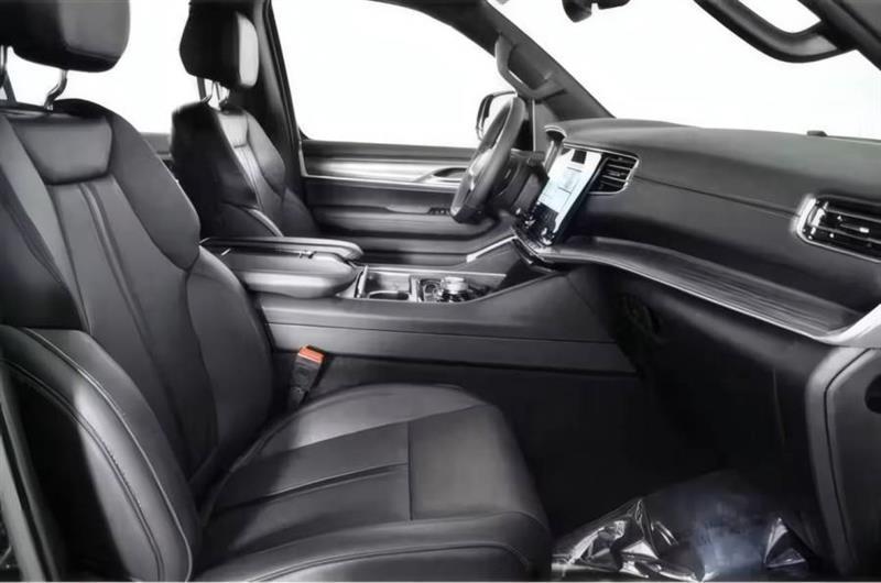 Jeep Wagoneer Series II 4WD 2024