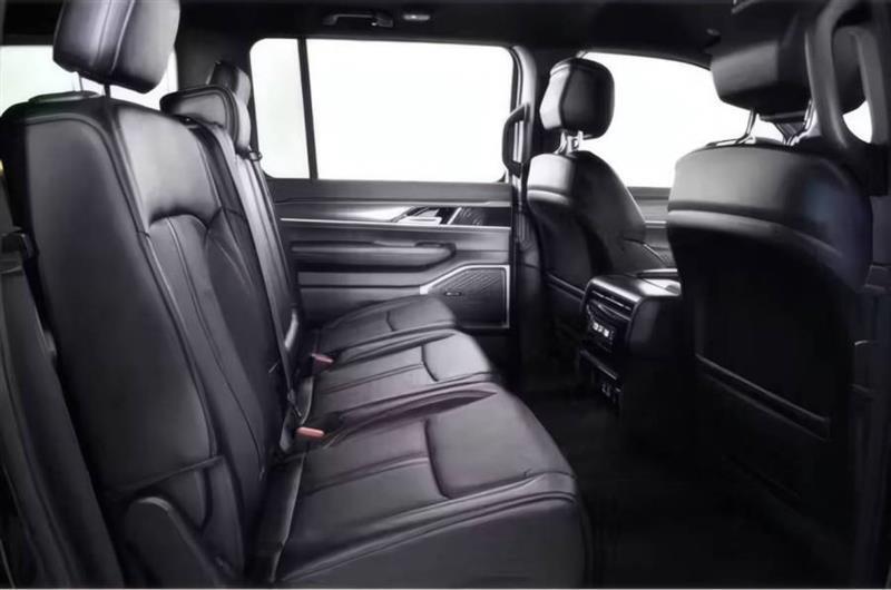 Jeep Wagoneer Series II 4WD 2024