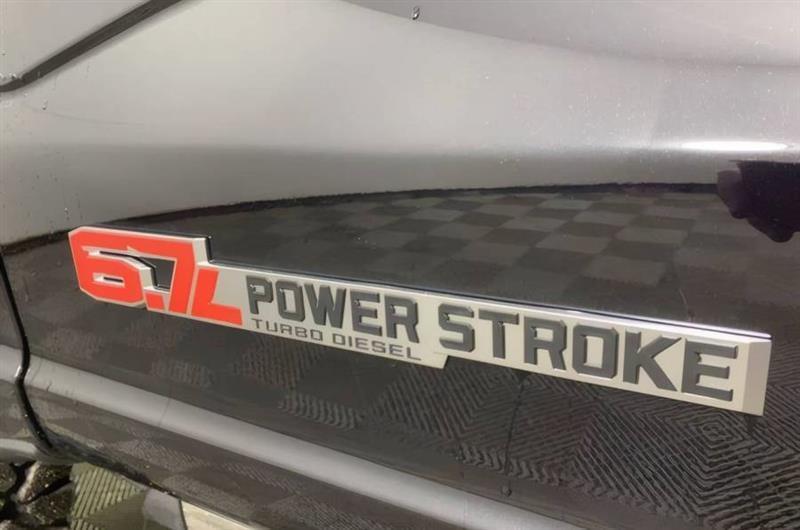 Ford F-350 SD King Ranch Crew Cab Long Bed 4WD 2024