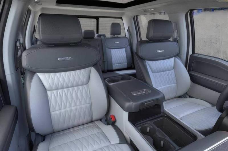 Ford F-250 SD XL Crew Cab 4WD 2024