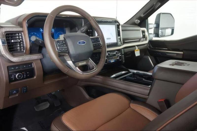 Ford F-250 SD XL Crew Cab 4WD 2024