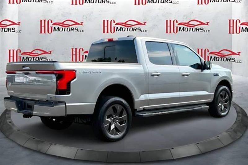 Ford F-150 Lightning Lariat 2024