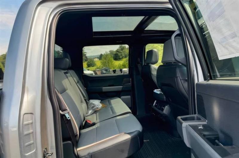 Ford F-150 Lightning Lariat 2024