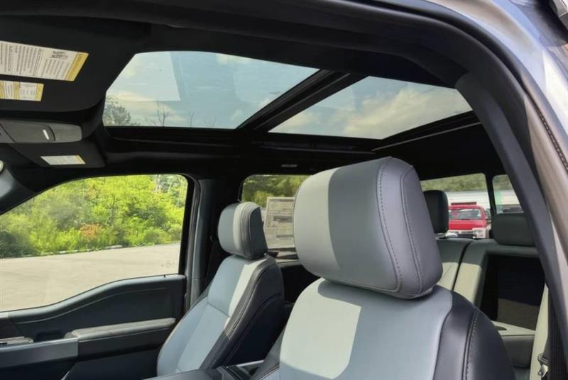 Ford F-150 Lightning Lariat 2024