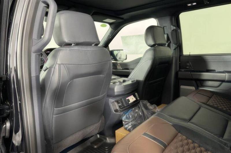 Ford F-150 Lariat SuperCrew 4WD 2024