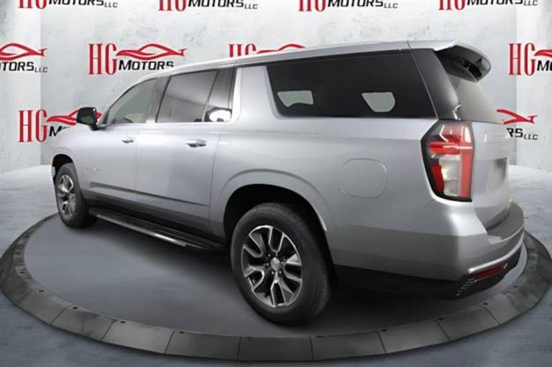 Chevrolet Suburban LT 4WD 2024