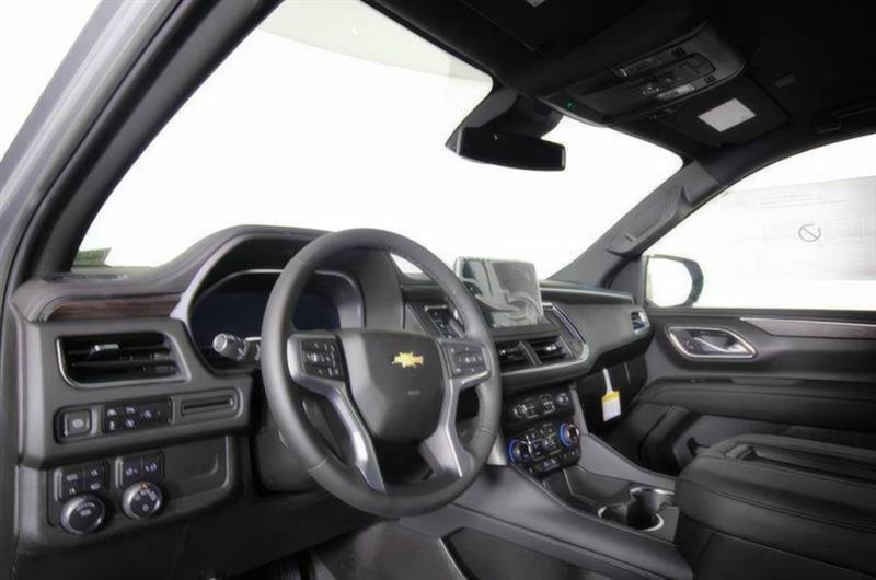 Chevrolet Suburban LT 4WD 2024