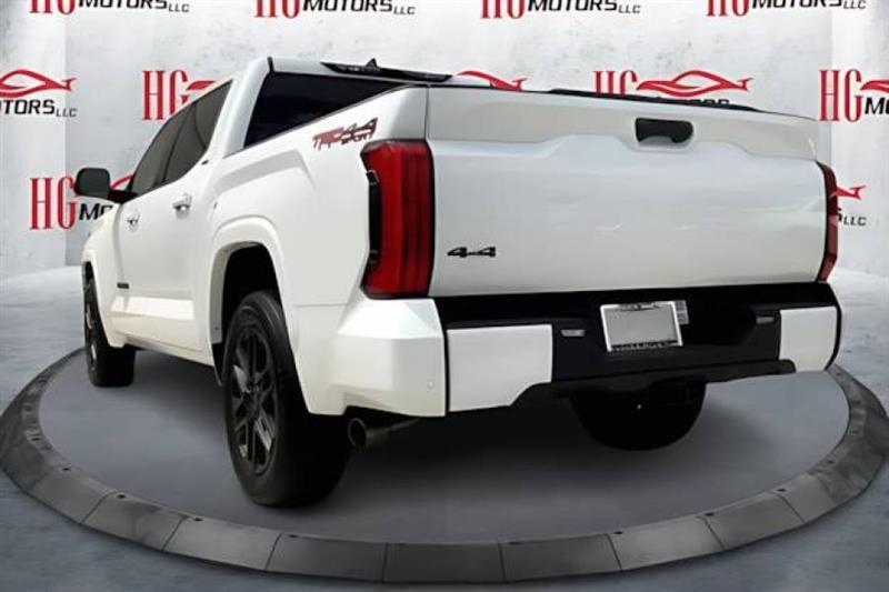 Toyota Tundra SR5 CrewMax 4WD 2024