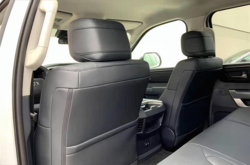 Toyota Tundra SR5 CrewMax 4WD 2024