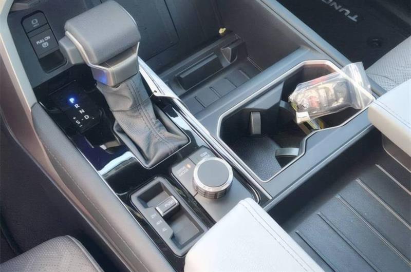 Toyota Tundra Limited CrewMax 4WD Hybrid 2024