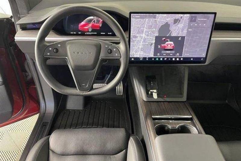 Tesla Model X Plaid 2023