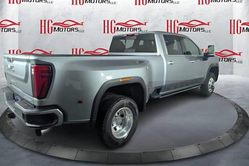 GMC Sierra 3500HD Denali Ultimate Crew Cab 4WD 2025