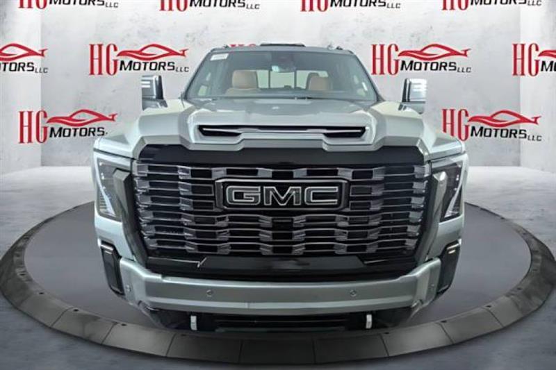 GMC Sierra 3500HD Denali Ultimate Crew Cab 4WD 2025