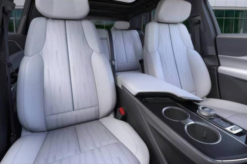 Cadillac Lyriq Lux-1 2024