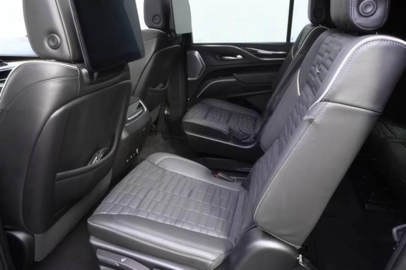 Cadillac Escalade ESV Premium Luxury Platinum AWD 2023