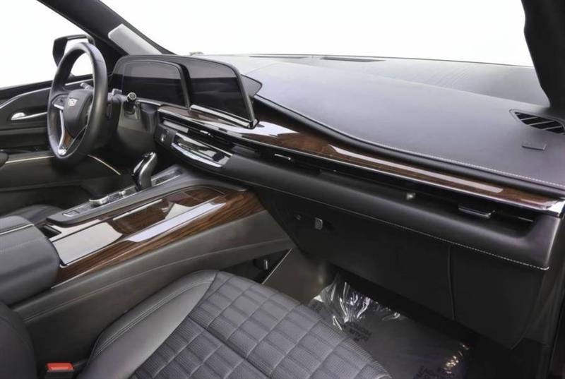 Cadillac Escalade ESV Premium Luxury Platinum AWD 2023