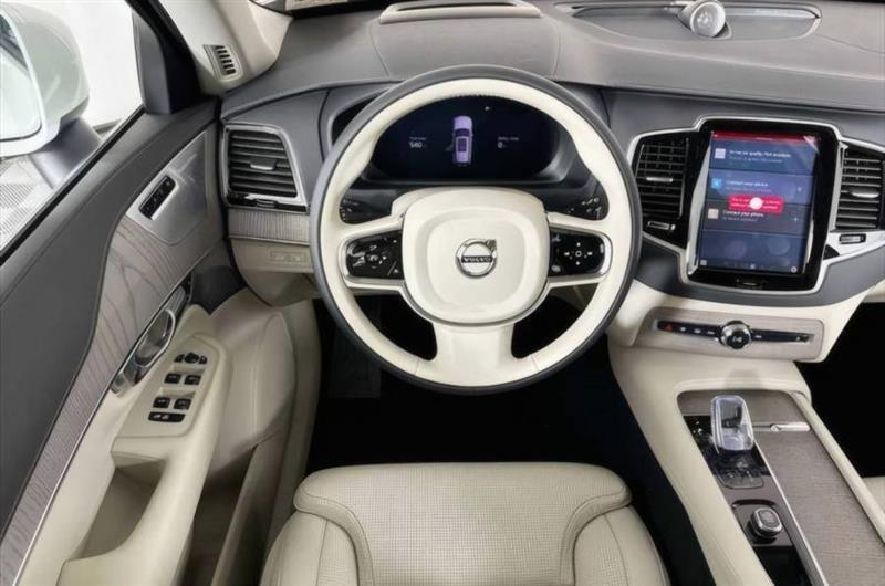 Volvo XC90 T8 Ultra w/6 Passenger Seating 2025