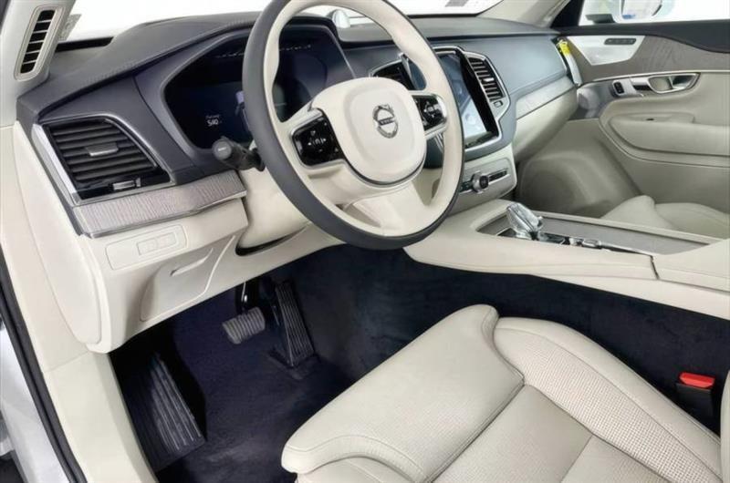 Volvo XC90 T8 Ultra w/6 Passenger Seating 2025