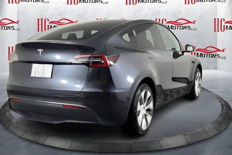 Tesla Model Y Long Range AWD 2024