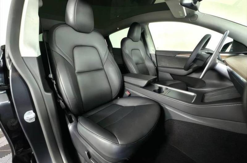 Tesla Model Y Long Range AWD 2024