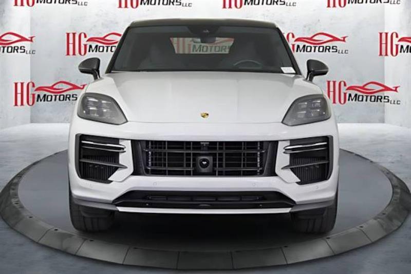 Porsche Cayenne Turbo GT Coupe 2024