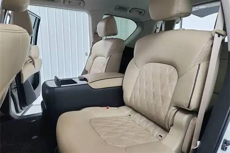 Nissan Armada Platinum AWD 2024