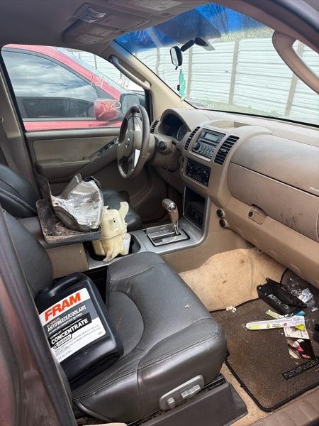 Nissan Pathfinder LE 2WD 2006