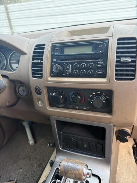 Nissan Pathfinder LE 2WD 2006