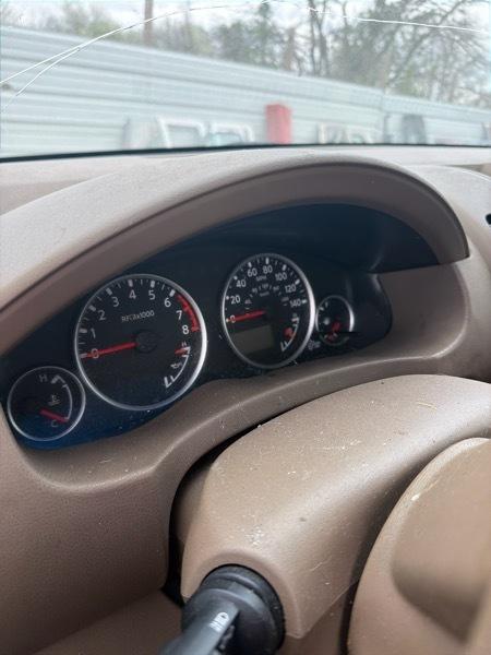 Nissan Pathfinder LE 2WD 2006