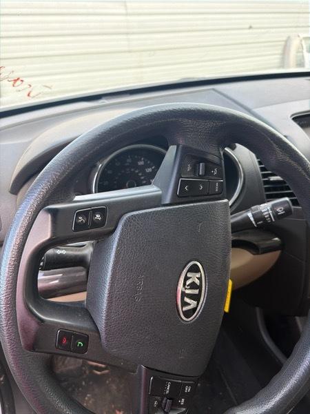 Kia Sorento LX 2WD 2011