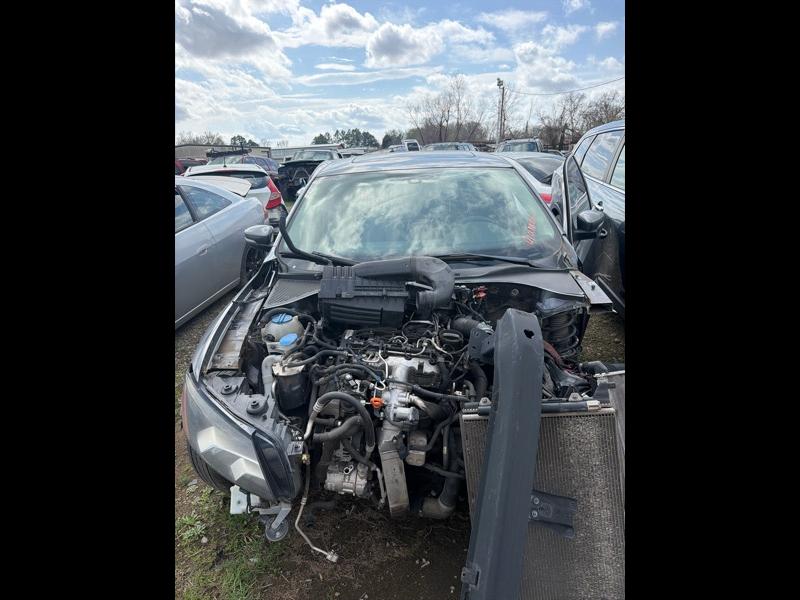 Volkswagen Passat 2.0L TDI SEL Premium 2013