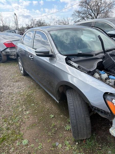 Volkswagen Passat 2.0L TDI SEL Premium 2013