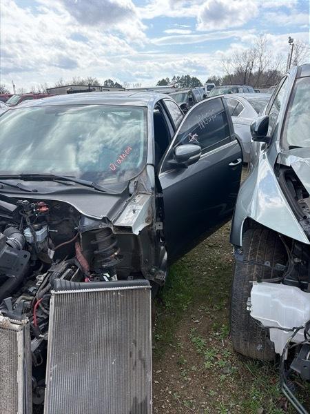 Volkswagen Passat 2.0L TDI SEL Premium 2013