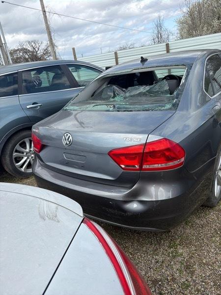 Volkswagen Passat 2.0L TDI SEL Premium 2013