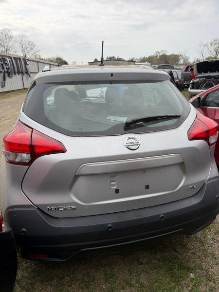Nissan Kicks SV 2020