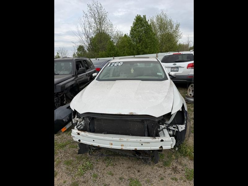 Ford Taurus SEL FWD 2011