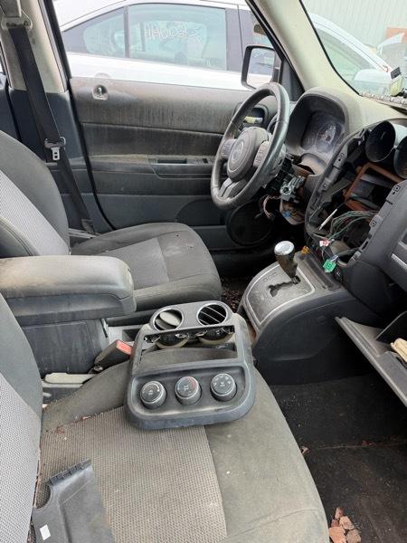 Jeep Patriot Latitude 2WD 2013