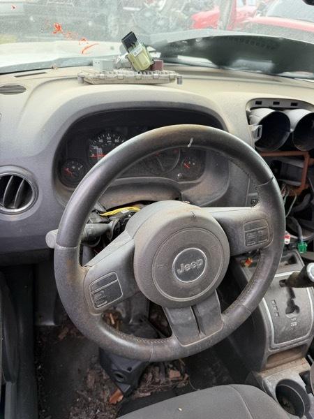 Jeep Patriot Latitude 2WD 2013