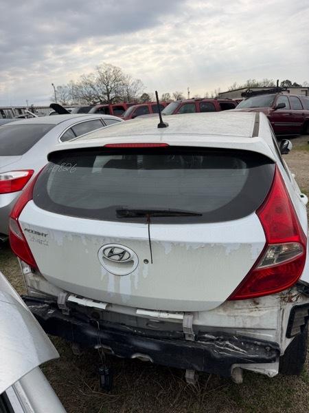 Hyundai Accent SE 5-Door 2012