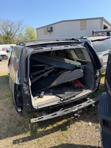 Chevrolet Tahoe LS 2WD 2011