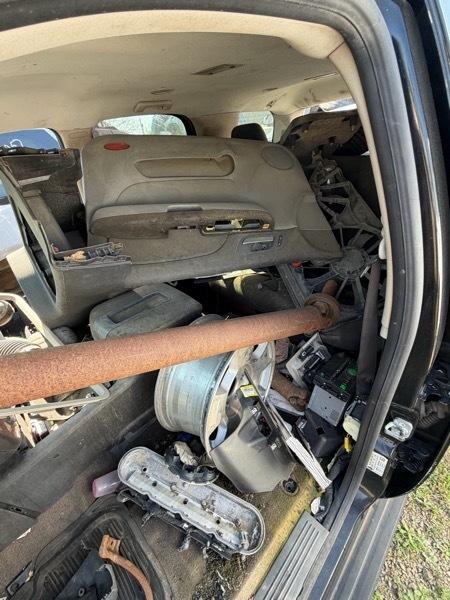 Chevrolet Tahoe LS 2WD 2011