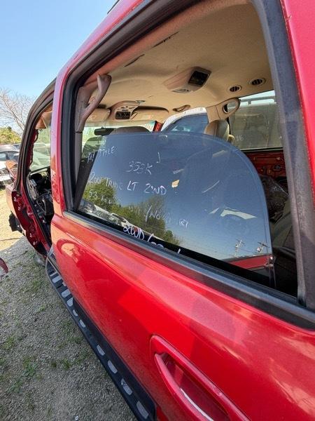 Chevrolet Tahoe 2WD 2001