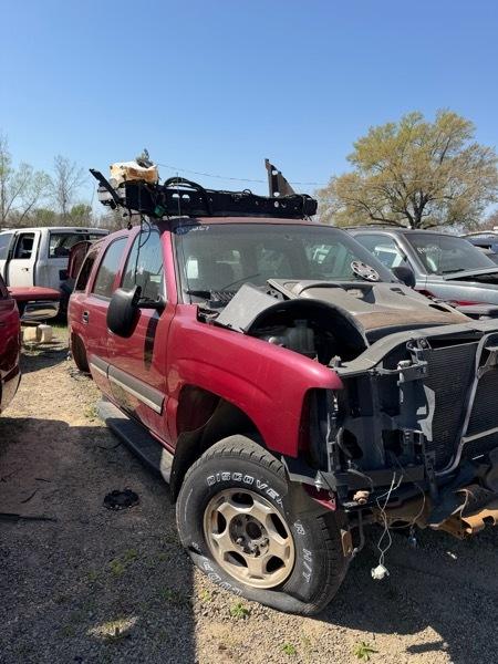 Chevrolet Tahoe 2WD 2004